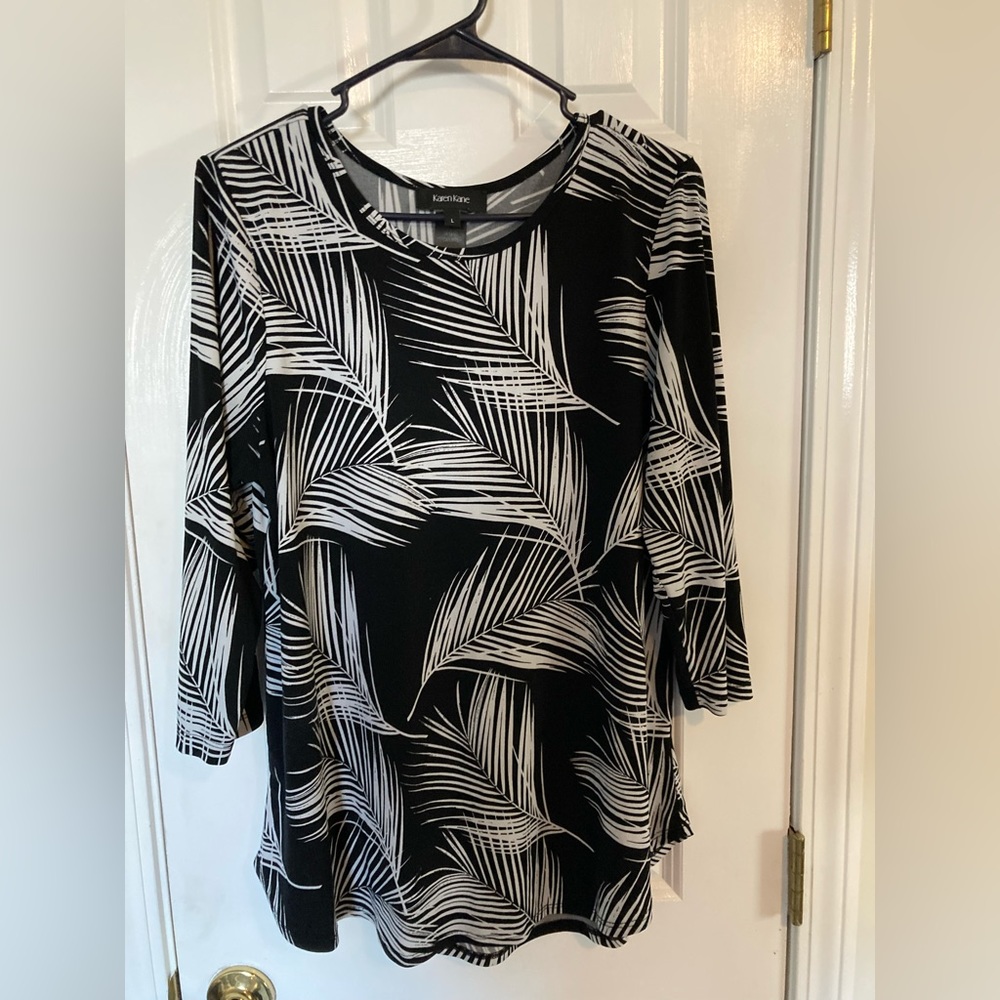 Black and white top